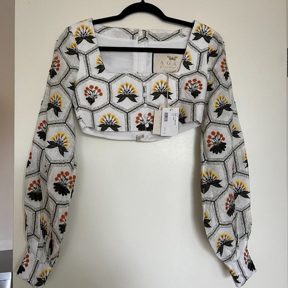 AGUA BY AGUA BENDITA Pera Embroidered Linen Crop Top (size S) - Picture 2 of 7